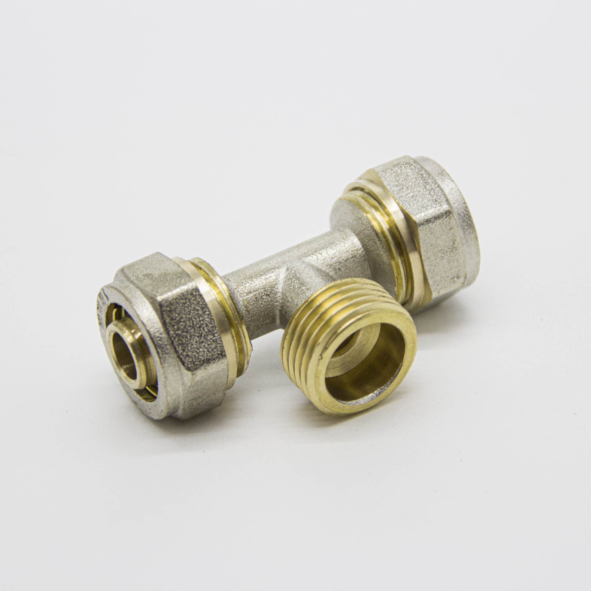 სამკაპი ლატუნის PEXS T16*1/2M*16 1*130 — ფიტინგები